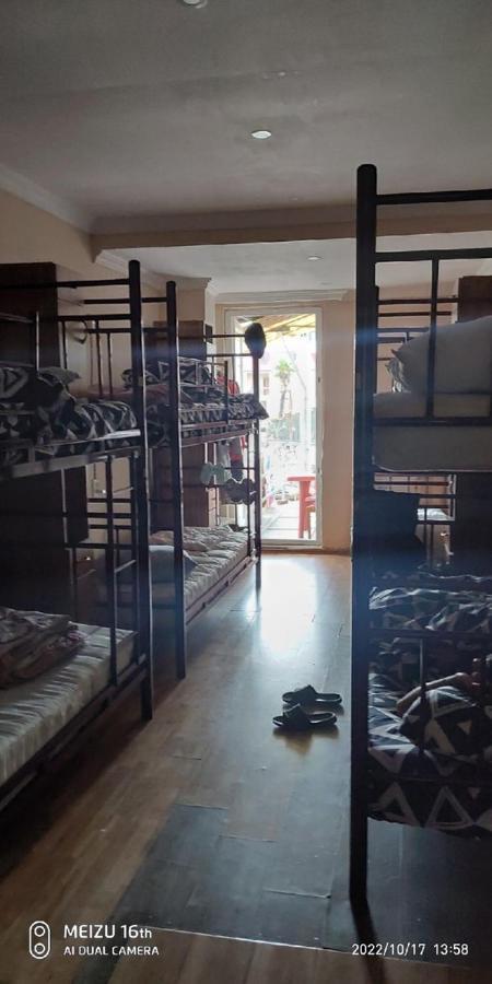 Every Day Lux Hostel Batumi Exteriér fotografie